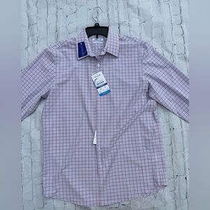 Haggar Men's Blue and Red Checkered Shirt 16-16.5”
SLIM FIT